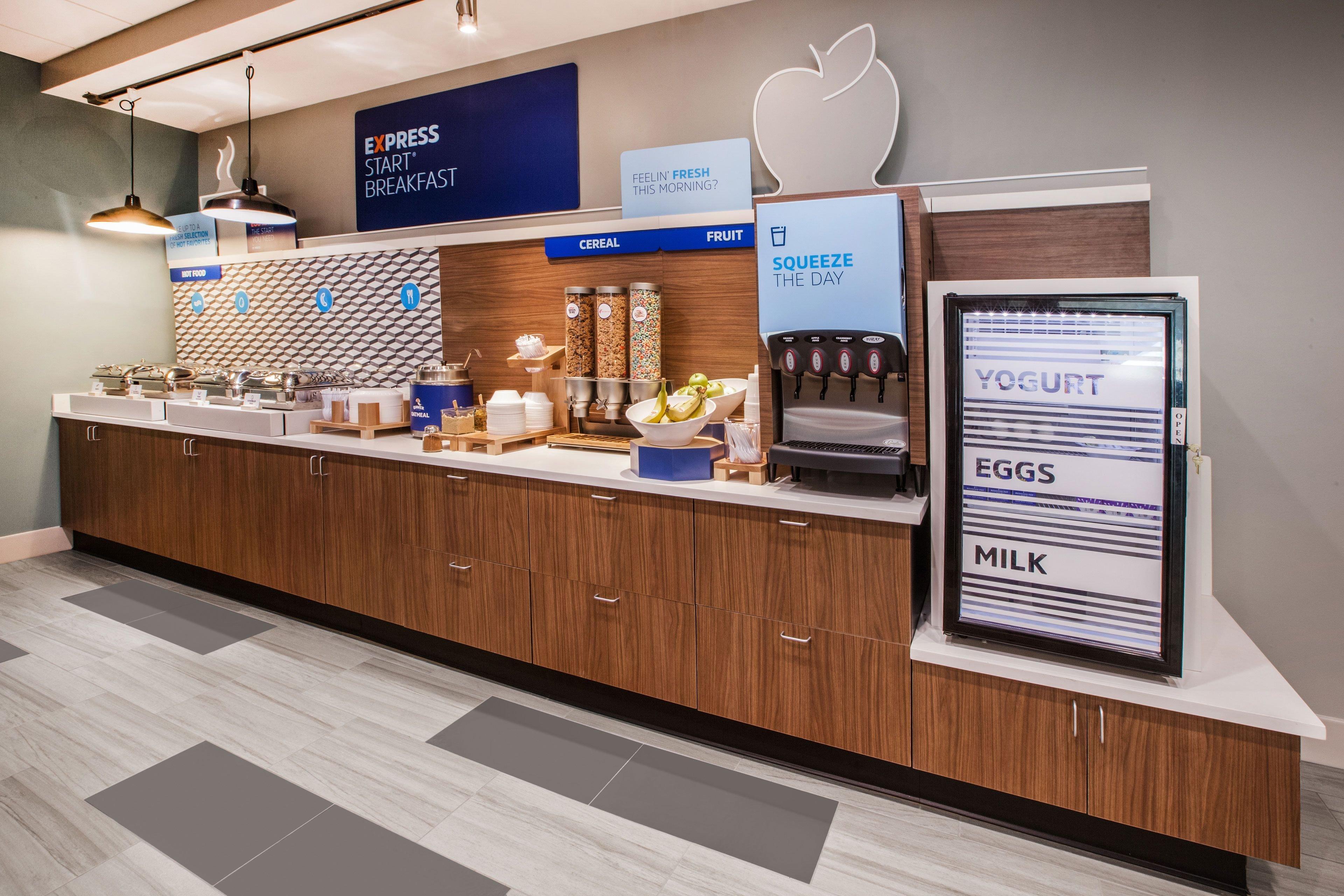 Holiday Inn Express Westley By Ihg Exterior foto
